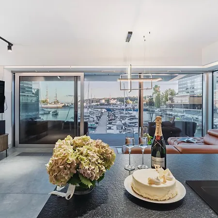 Yacht Park Marina Ekskluzywny Z Widokiem Na Marinę Apartament *